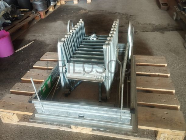 Escada retrátil de aço galvanizado