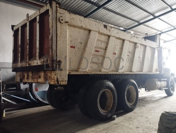 Camião basculante — International Paystar 5600