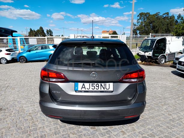 Opel Astra · Ano 2021