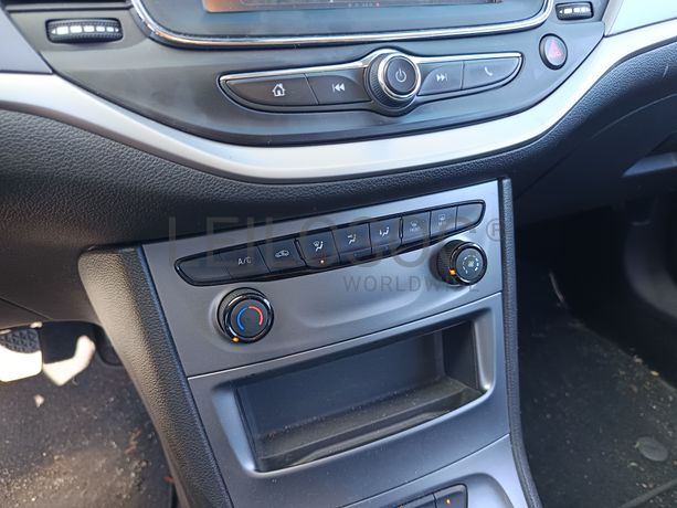 Opel Astra · Ano 2021