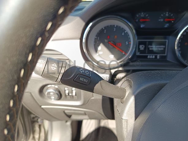 Opel Astra · Ano 2021