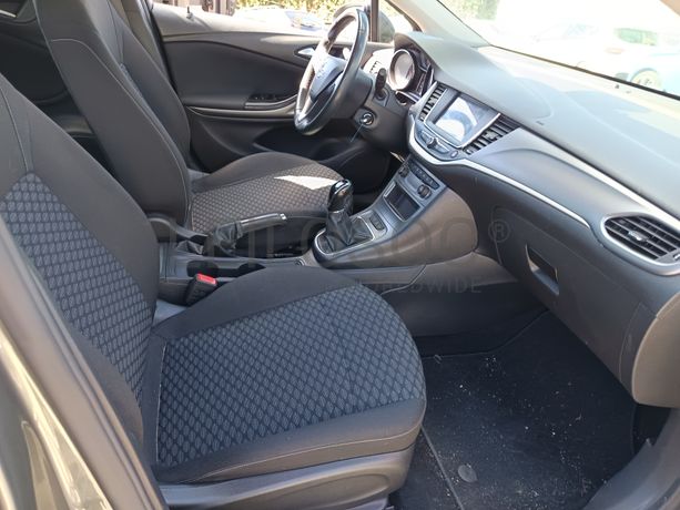 Opel Astra · Ano 2021
