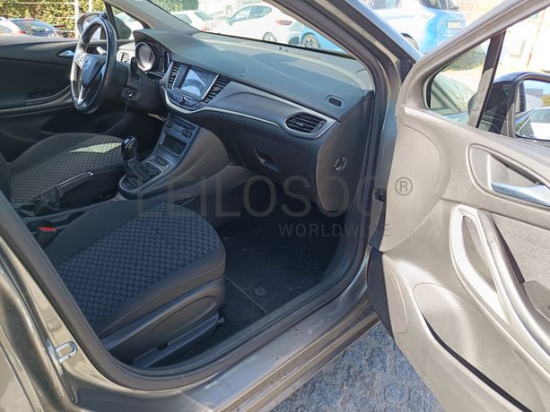 Opel Astra · Ano 2021