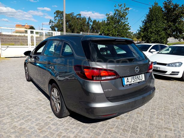 Opel Astra · Ano 2021