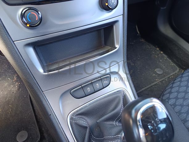 Opel Astra · Ano 2021