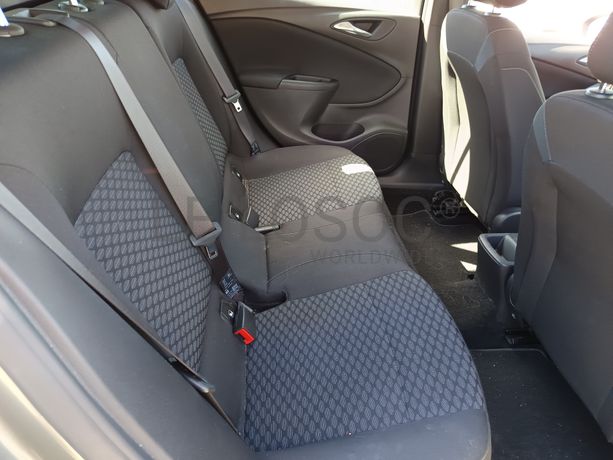 Opel Astra · Ano 2021