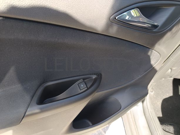 Opel Astra · Ano 2021