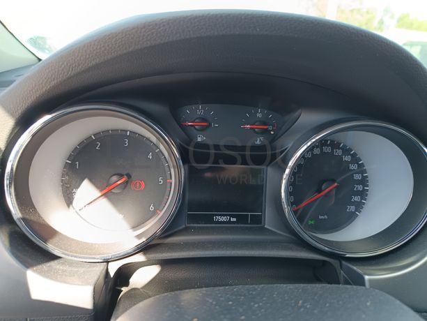 Opel Astra · Ano 2021