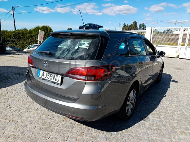 Opel Astra · Ano 2021