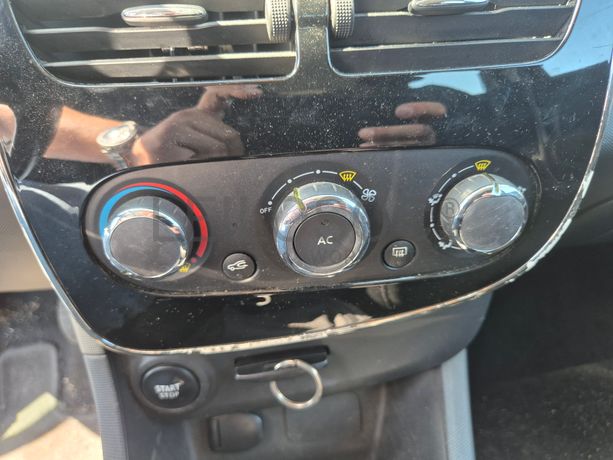 Renault Clio · Ano 2015