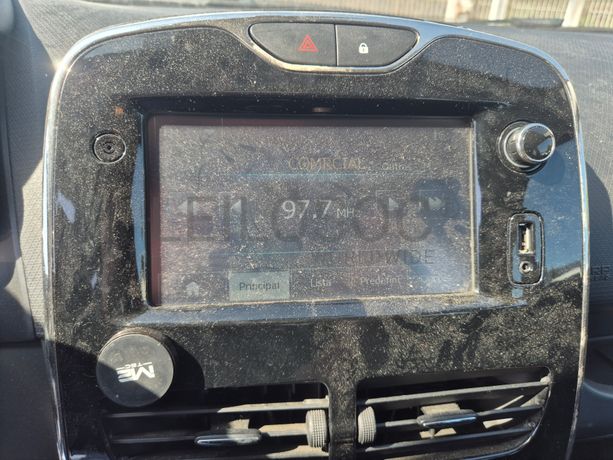 Renault Clio · Ano 2015