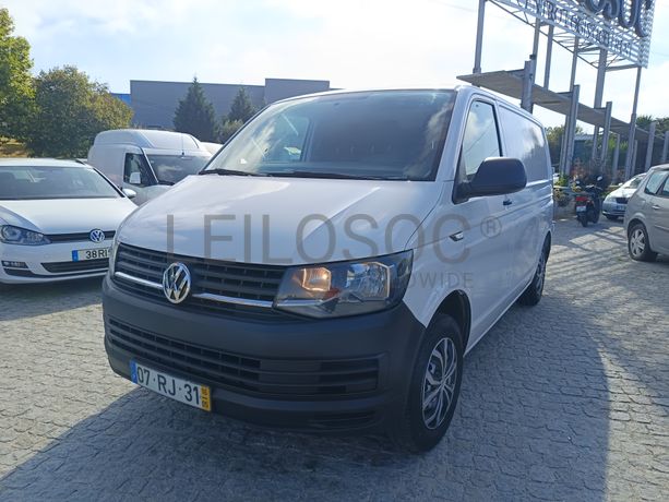 Fotografia 1 de 34: Volkswagen Transporter · Ano 2016