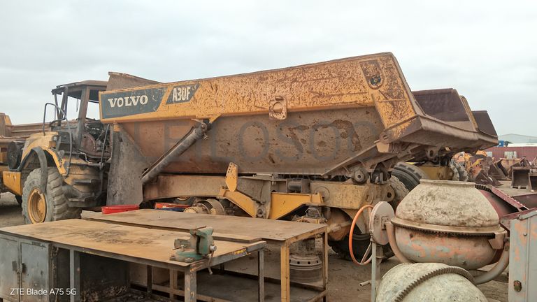 Cam. Fora-De-Estrada Articulado 30 T VOLVO A30F