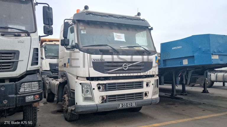 Camião Tractor 6X4 VOLVO FM 440 6x4