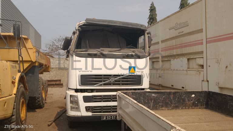 Camião Tractor 6X4 VOLVO FH 12 420 6x4