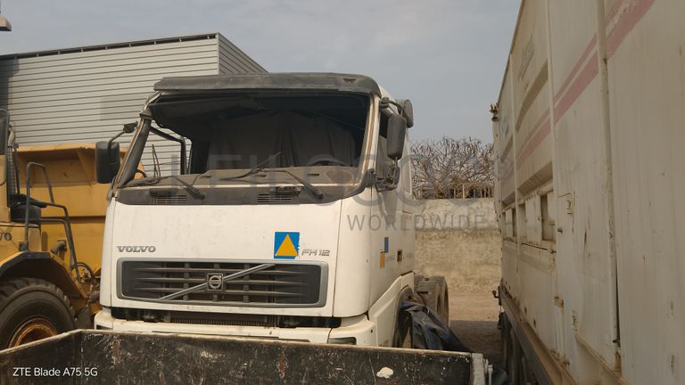 Camião Tractor 6X4 VOLVO FH 12 420 6x4