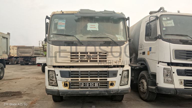 Camião Basculante Tras. 26 T (6X4) VOLVO FM 440 6x4