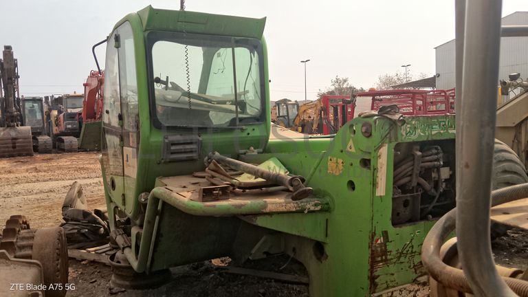 Multicarregador MERLO P38.12
