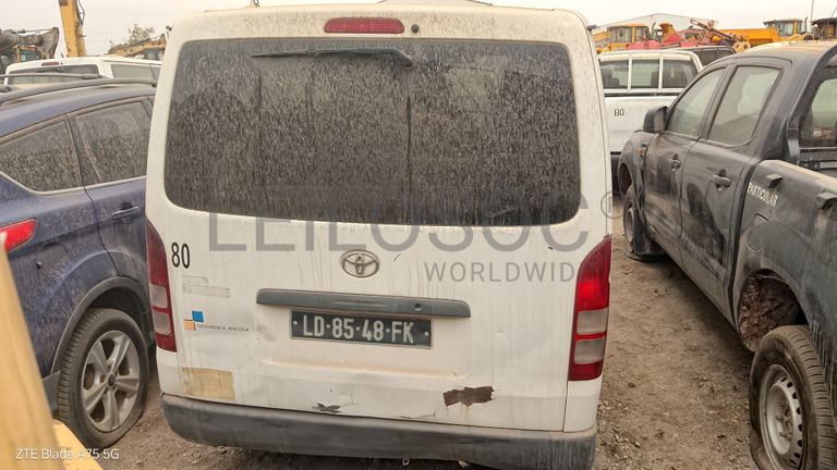 Mini-Autocarro TOYOTA HIACE 15 LUGARES 2.5 MT
