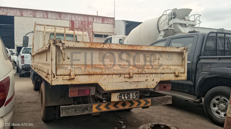 Viatura caixa Fixa Cabine Simples HINO 300 SC