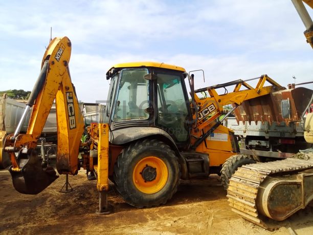 Retroescavadora de Pneus JCB 3CX (4T)