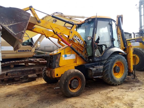 Retroescavadora de Pneus JCB 3CX (4T)
