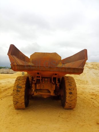 Cam. Fora-De-Estrada Articulado 30 T KOMATSU HM300-1