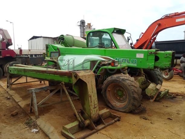 Multicarregador MERLO P40.17 EE