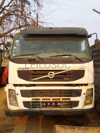 Camião Basculante Tras. 26 T (6X4) VOLVO FM 13-400 6x4
