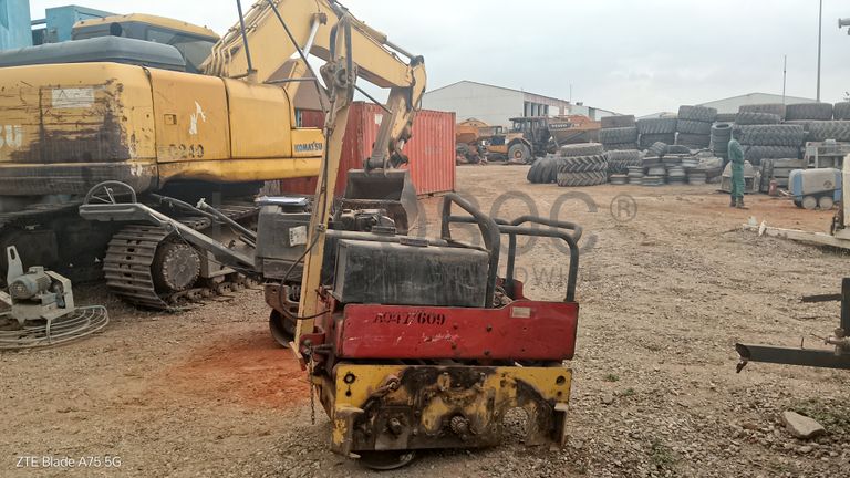 Lote constituído por 55 equipamentos