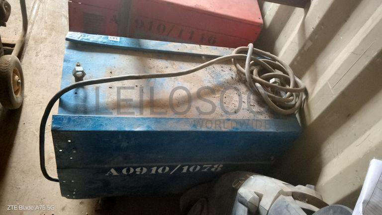 Lote constituído por 55 equipamentos