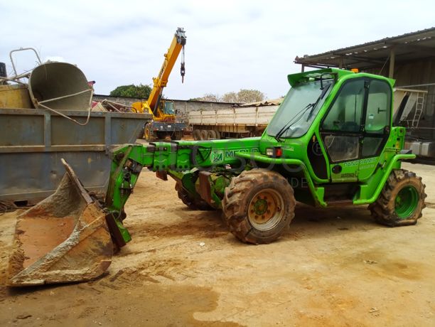 Multicarregador MERLO P38.13 EE