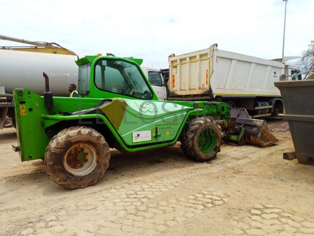 Multicarregador MERLO P38.13 EE