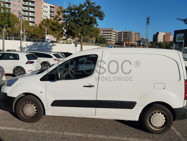 Fotografia 4 de 9: Peugeot Partner 1.6 HDi · Ano 2010