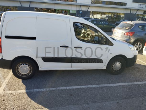 Fotografia 3 de 9: Peugeot Partner 1.6 HDi · Ano 2010