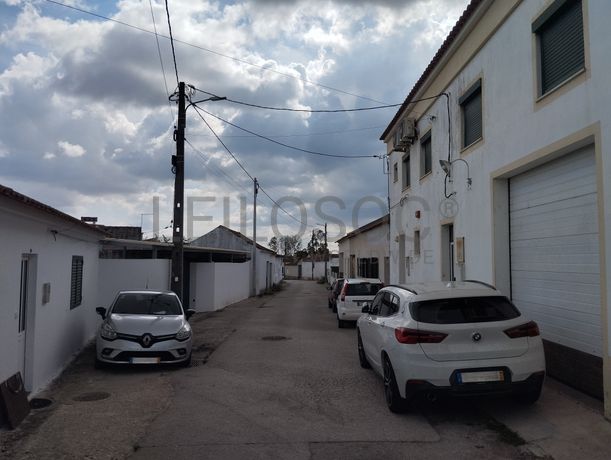 Edifício e Equipamentos · Achete, Santarém