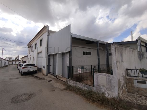Edifício e Equipamentos · Achete, Santarém
