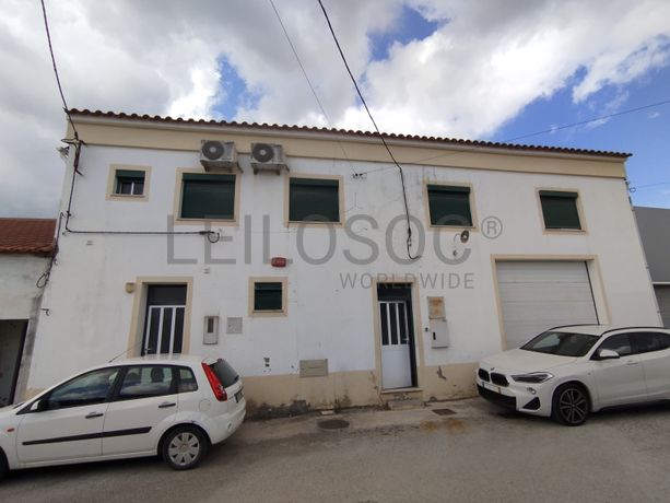 Edifício e Equipamentos · Achete, Santarém
