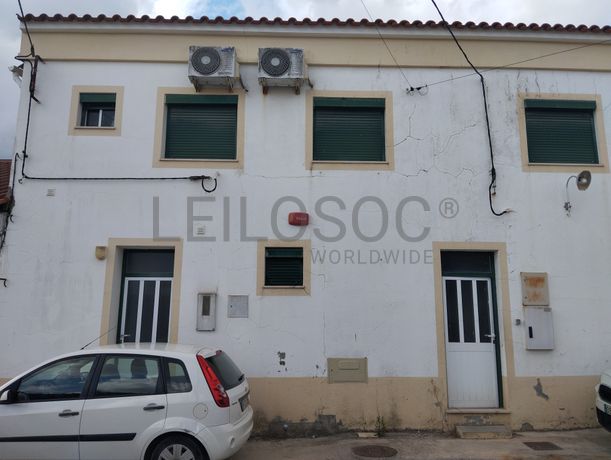 Edifício e Equipamentos · Achete, Santarém