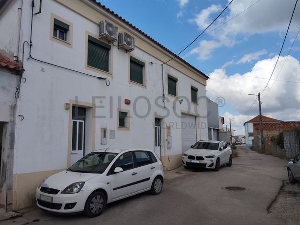 Edifício e Equipamentos · Achete, Santarém