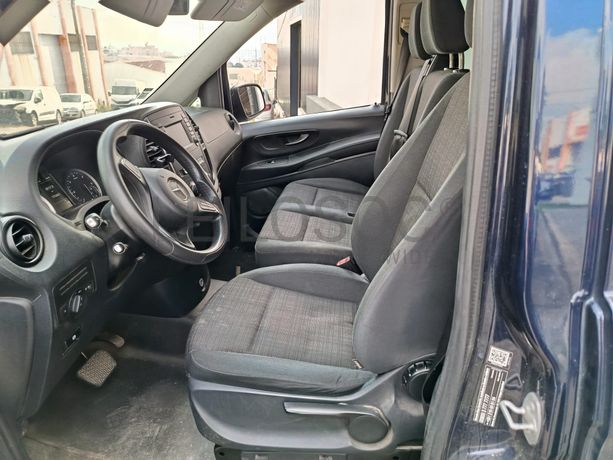 Mercedes-Benz Vito Tourer 116CDI · 9 Lugares · Ano 2018