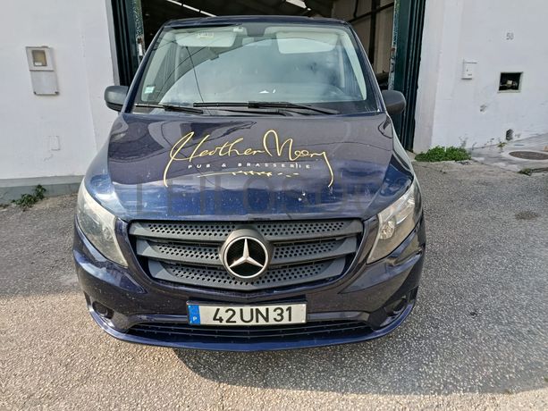 Mercedes-Benz Vito Tourer 116CDI · 9 Lugares · Ano 2018