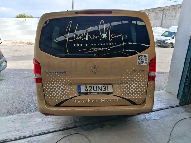 Mercedes-Benz Vito Tourer 116CDI · 9 Lugares · Ano 2018