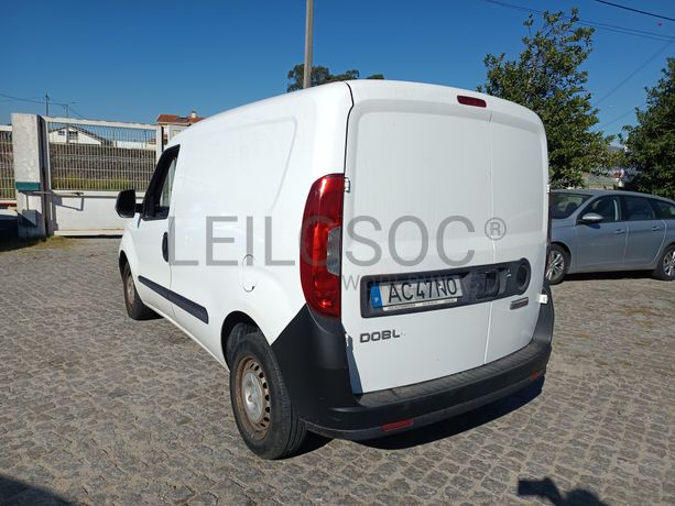 Fotografia 6 de 33: Fiat Doblo · Ano 2016