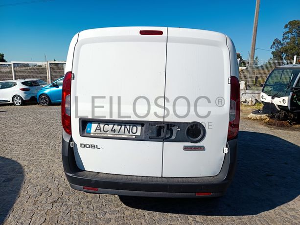 Fotografia 5 de 33: Fiat Doblo · Ano 2016