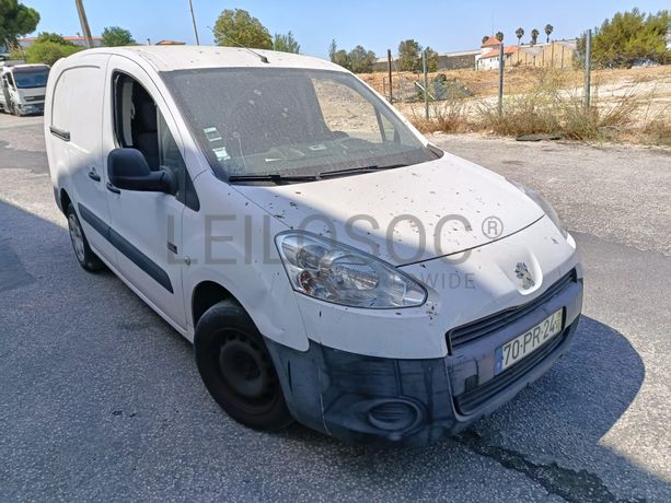 Fotografia 1 de 22: Peugeot Partner 1.6 HDi · Ano 2015
