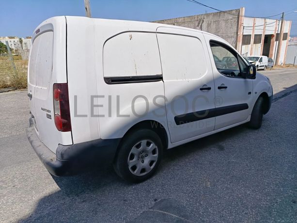 Fotografia 9 de 22: Peugeot Partner 1.6 HDi · Ano 2015