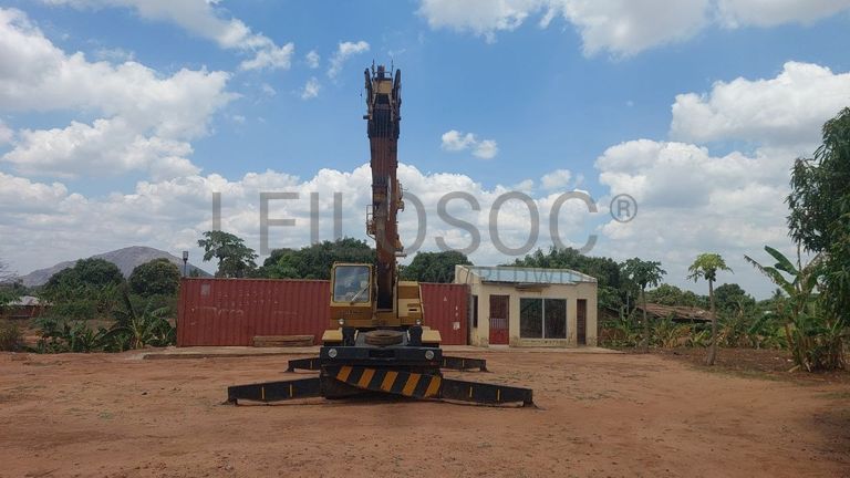 Grua Kato KR-250