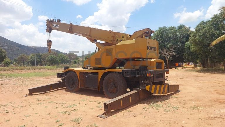 Grua Kato KR-250