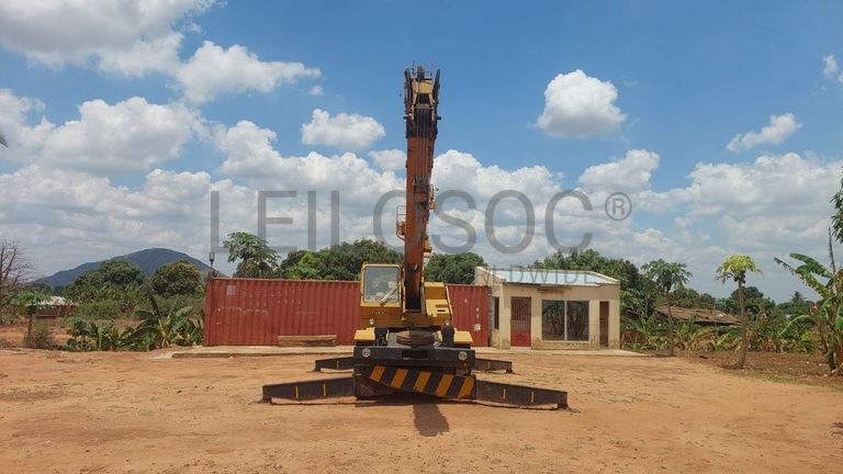 Grua Kato KR-250